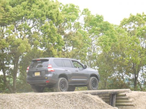 ランクル 150系プラド 下館オフロード 丸太橋